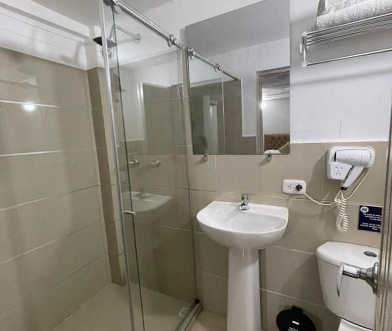 Hs-t Triple Con Wifi, Piscina Y Aire Acondicionado * Cartagena